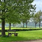 Bed and breakfast Bovenste Bos 3*